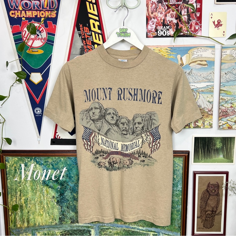 Vintage Mount Rushmore South Dakota T-Shirt